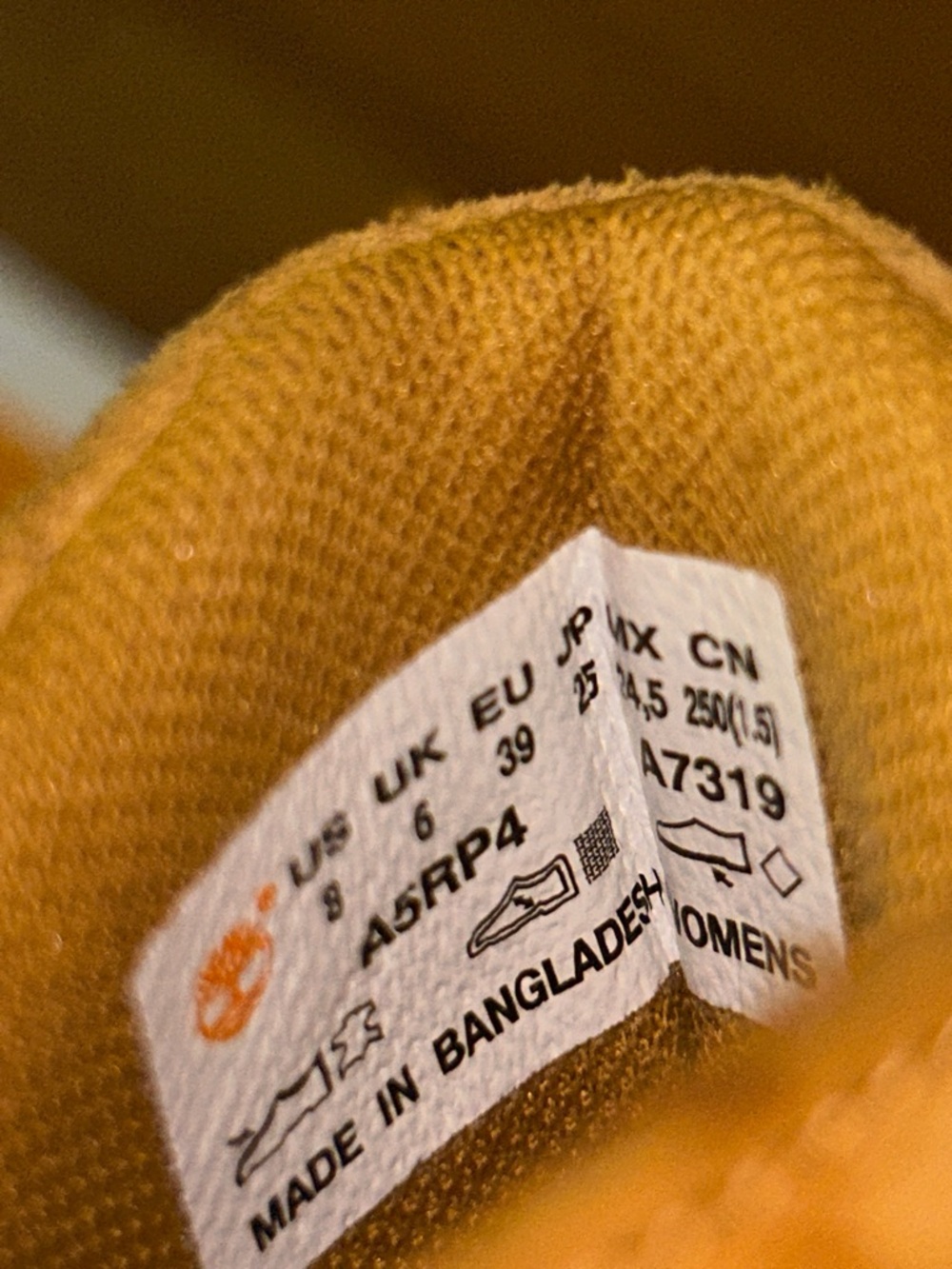 Stylish Women’s Timberland Boots - Picture 8 of 10